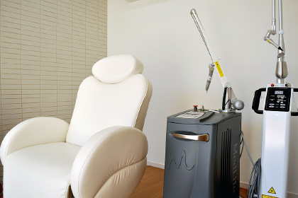 レーザー治療室